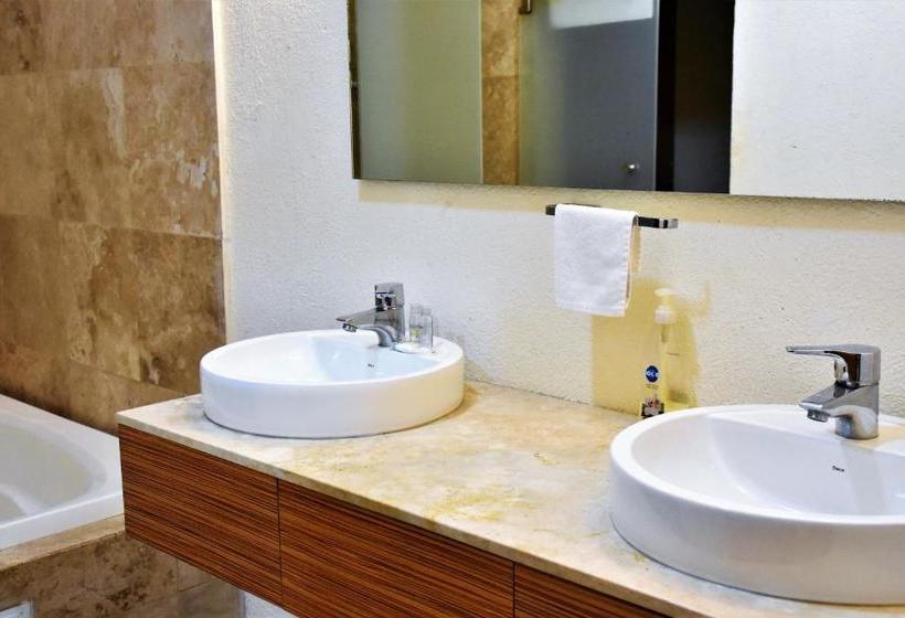 ペンション The Phoenix Sayulita