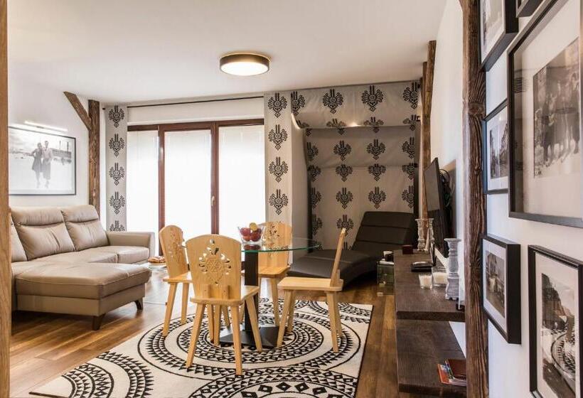 Szymoszkowa Residence