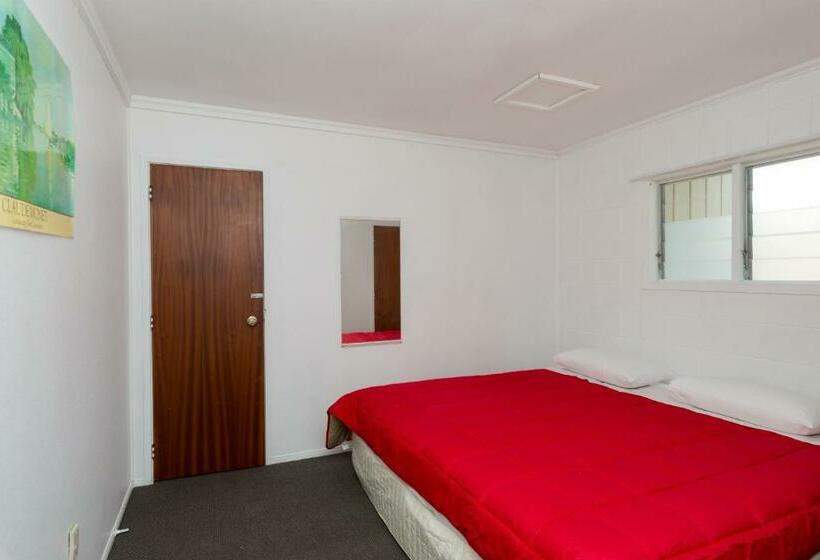 Waitangi Beach House