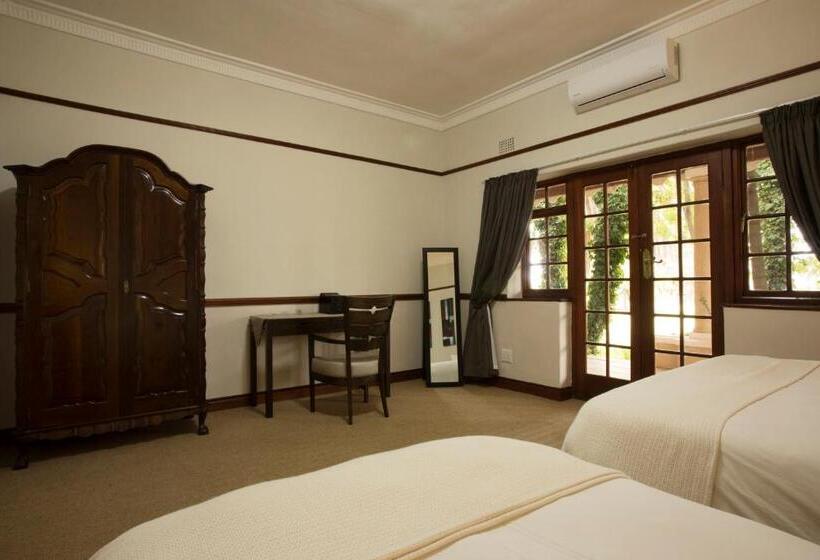 The Country Guesthouse