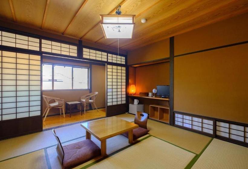 Yufuin Ryokan Tadaima