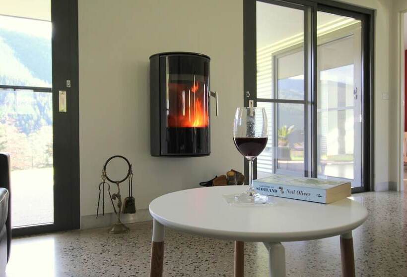 3 Bells Alpine Cottage