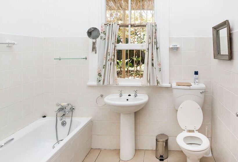 צימר Albert House Guesthouse