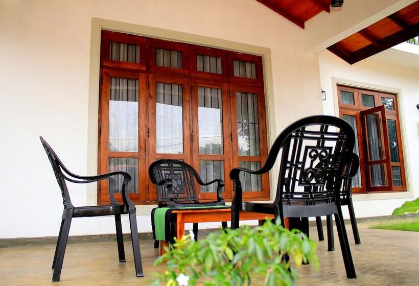 Bed and Breakfast Seasons Villa