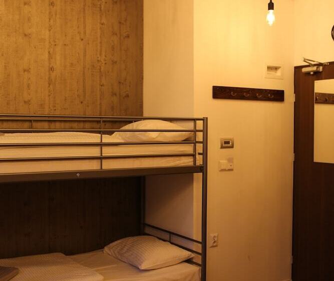 Elewator Gdańsk Hostel