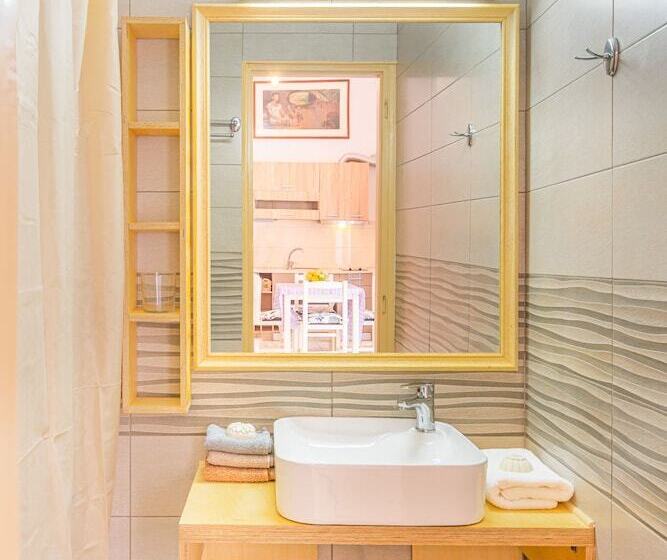 Happiness Apartments