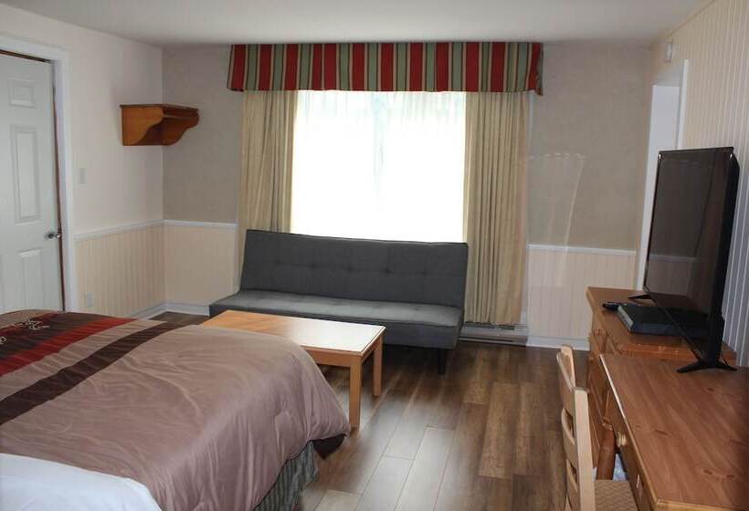 فندق Crestwood Inn