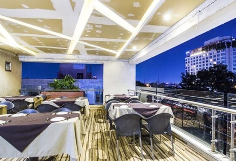 Fabhotel Prime Avenue