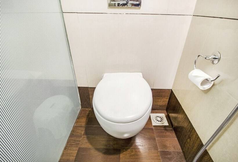 Fabhotel Prime Avenue