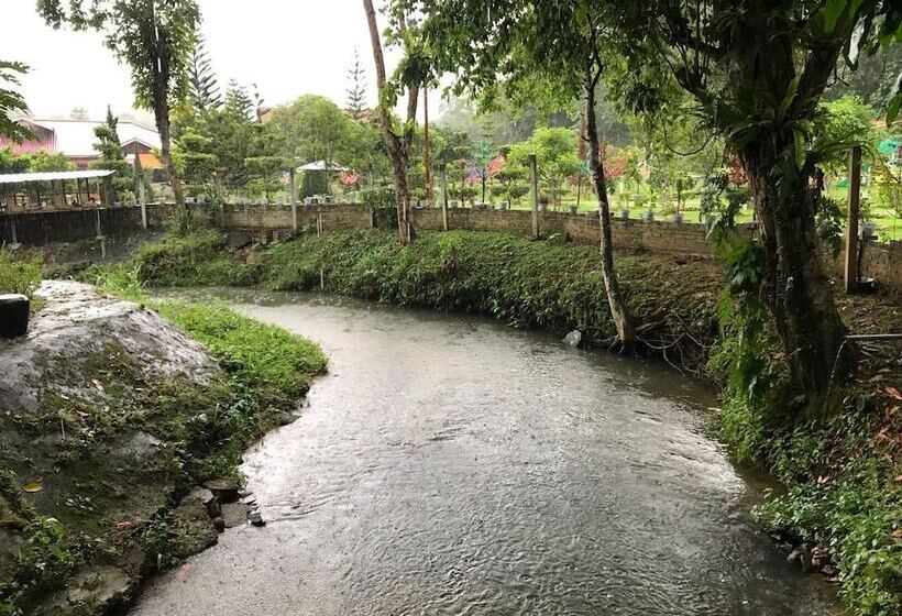 בית מלון כפרי Happy Paradise