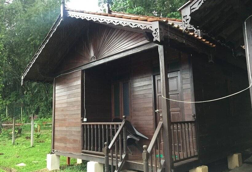 בית מלון כפרי Happy Paradise