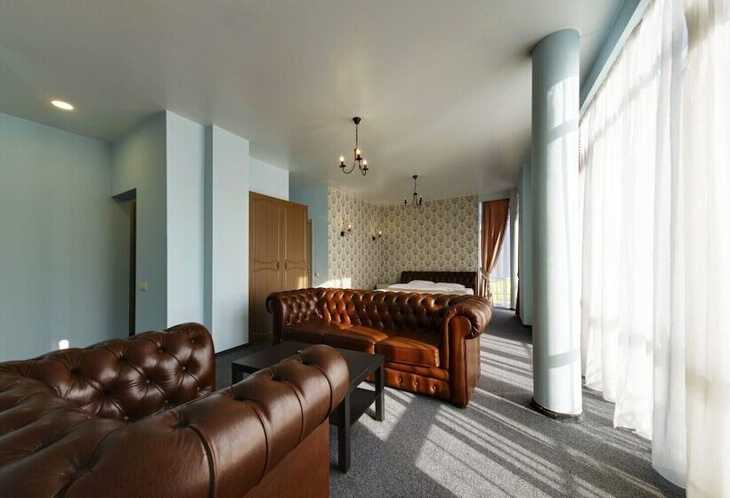 فندق Marton Sholokhova