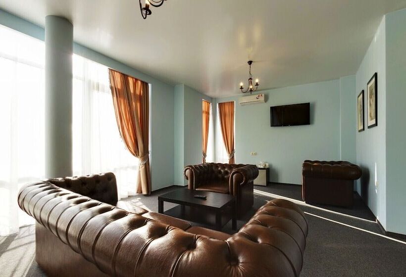 فندق Marton Sholokhova