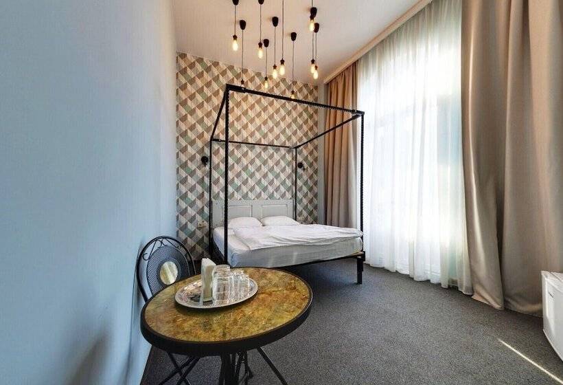 فندق Marton Sholokhova