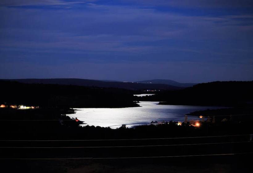 ホテル Monte Do Azibo   Caravan Park