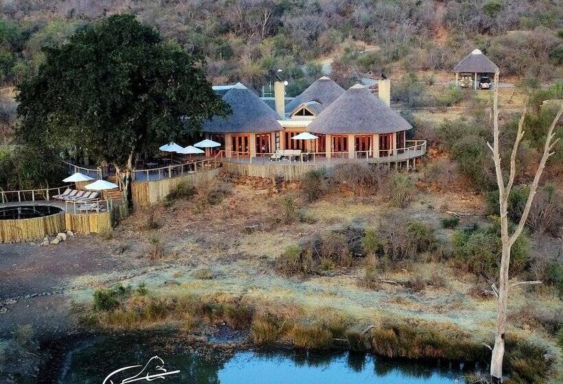 Отель Nambiti Plains Private Game Lodge