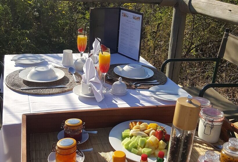 Отель Nambiti Plains Private Game Lodge