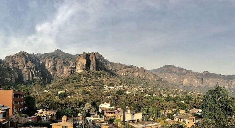 Отель Nican Mo Calli