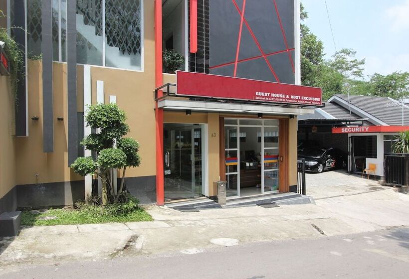 ホテル Reddoorz @ Candi Sambisari