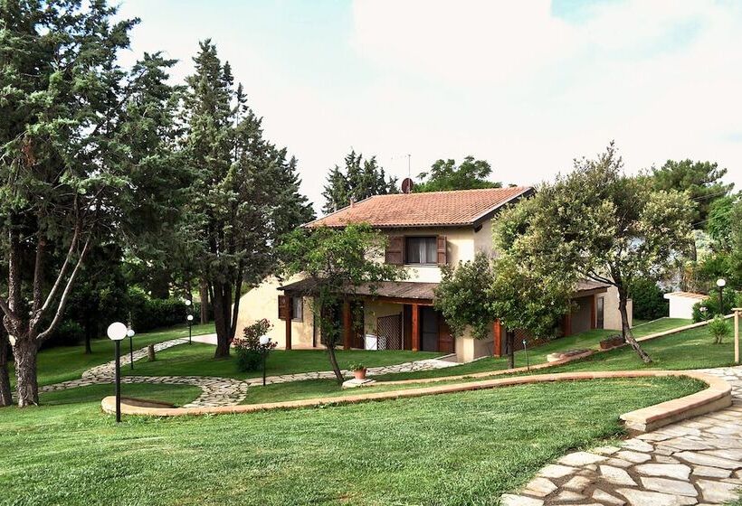 هتل روستایی Agriturismo La Luciana