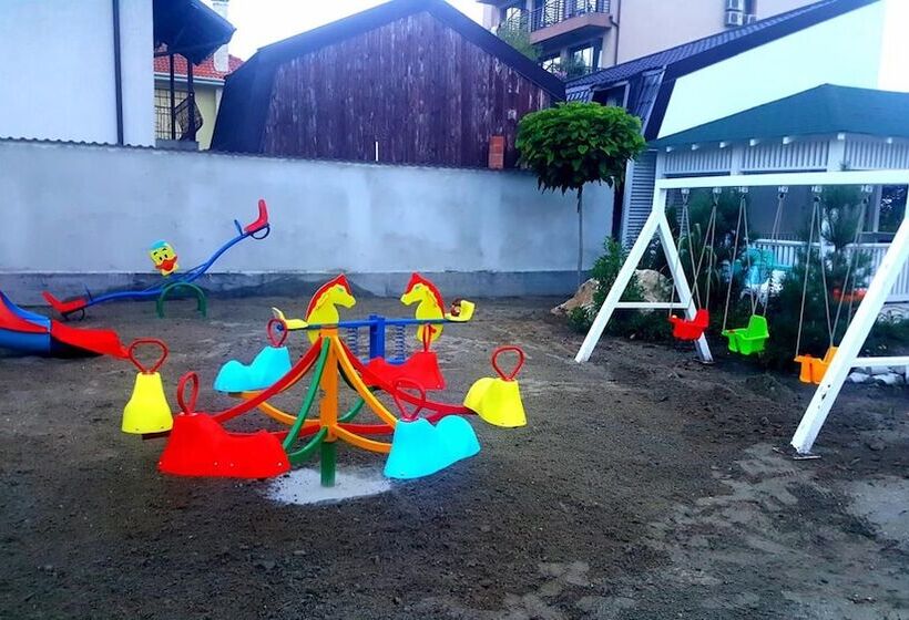 酒店 Sangria Luxury Family