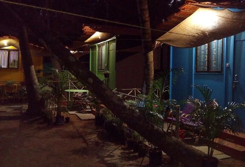 فندق Saturn Beach Cottage