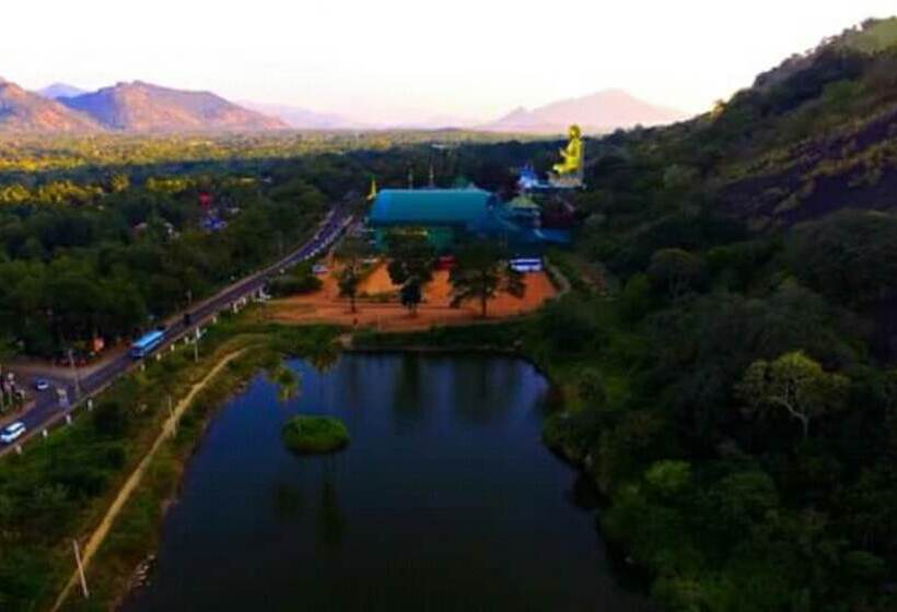 Отель Shan Inn Dambulla