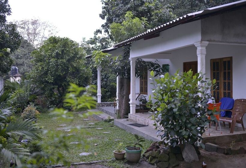 Отель Shan Inn Dambulla
