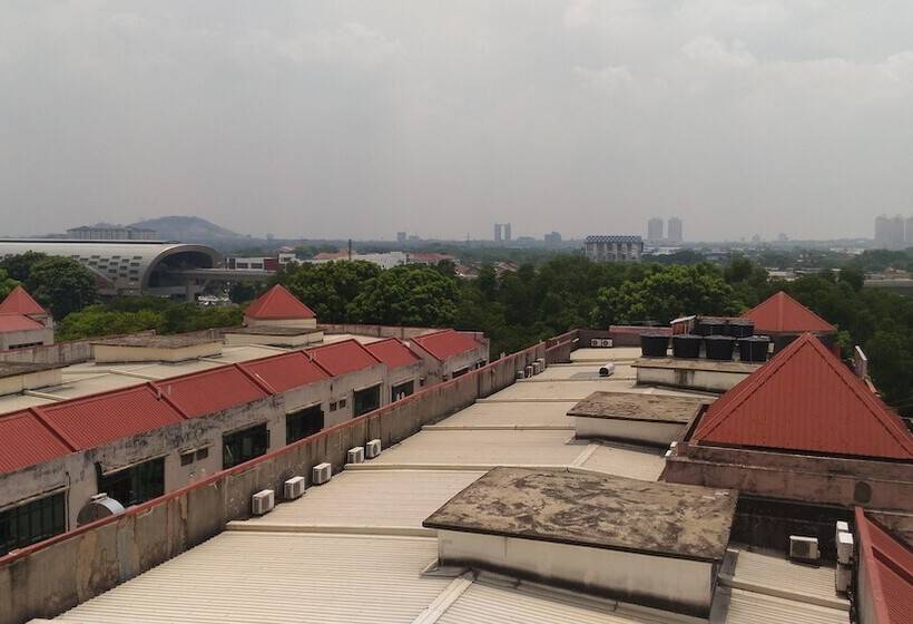 בית מלון כפרי Sri Puchong