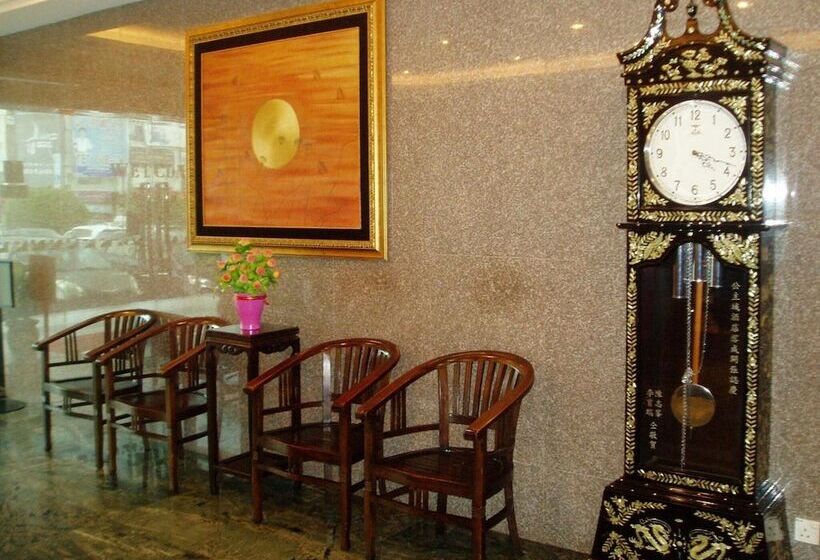 בית מלון כפרי Sri Puchong