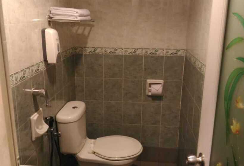 בית מלון כפרי Sri Puchong