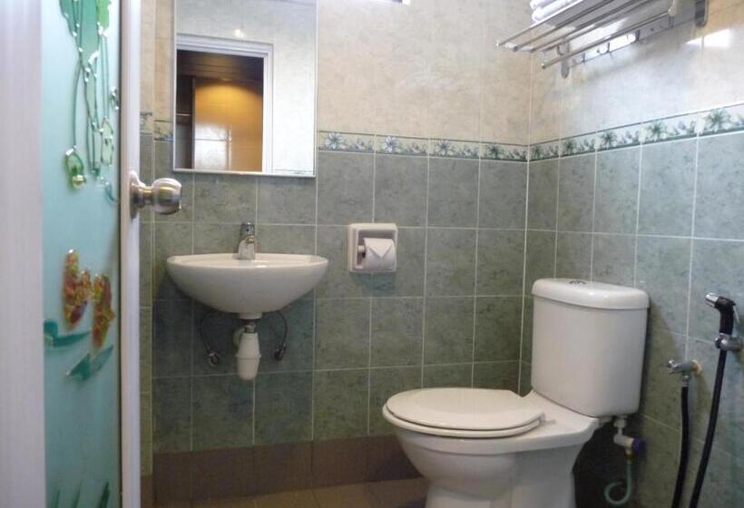 בית מלון כפרי Sri Puchong