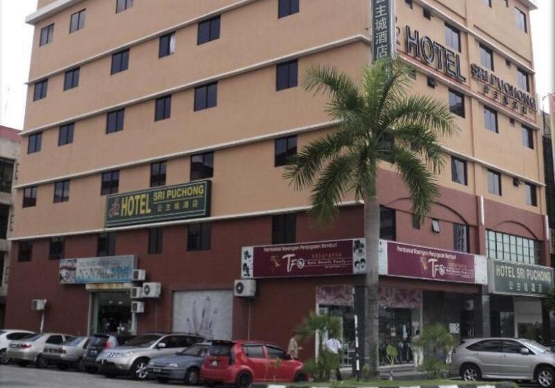 בית מלון כפרי Sri Puchong