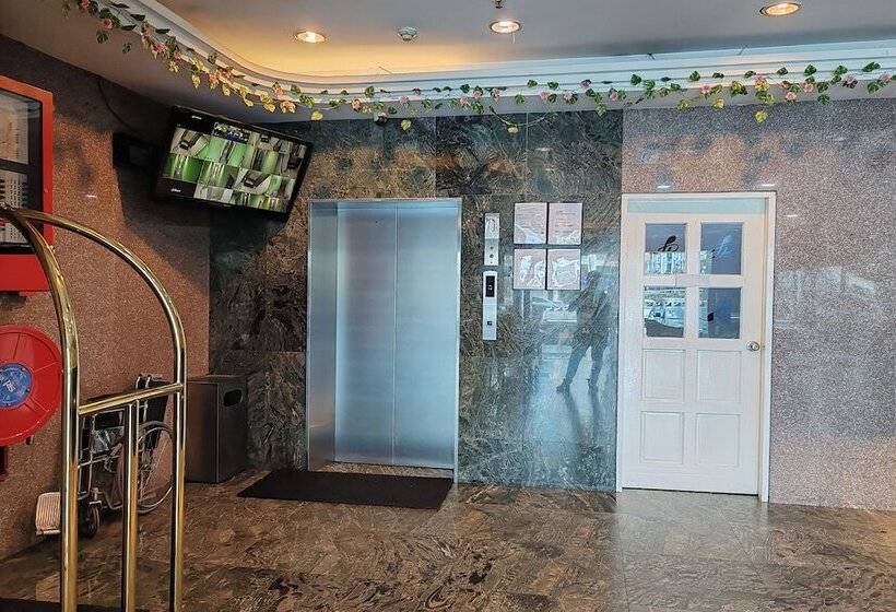 בית מלון כפרי Sri Puchong