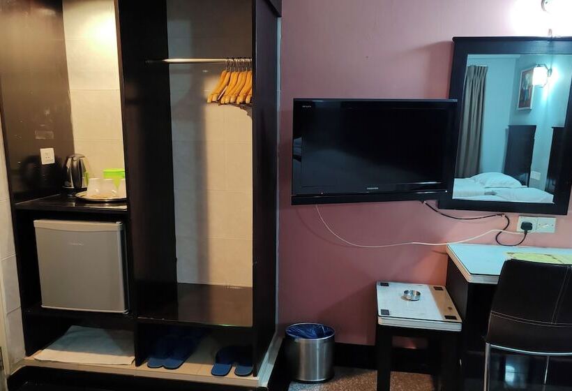 בית מלון כפרי Sri Puchong