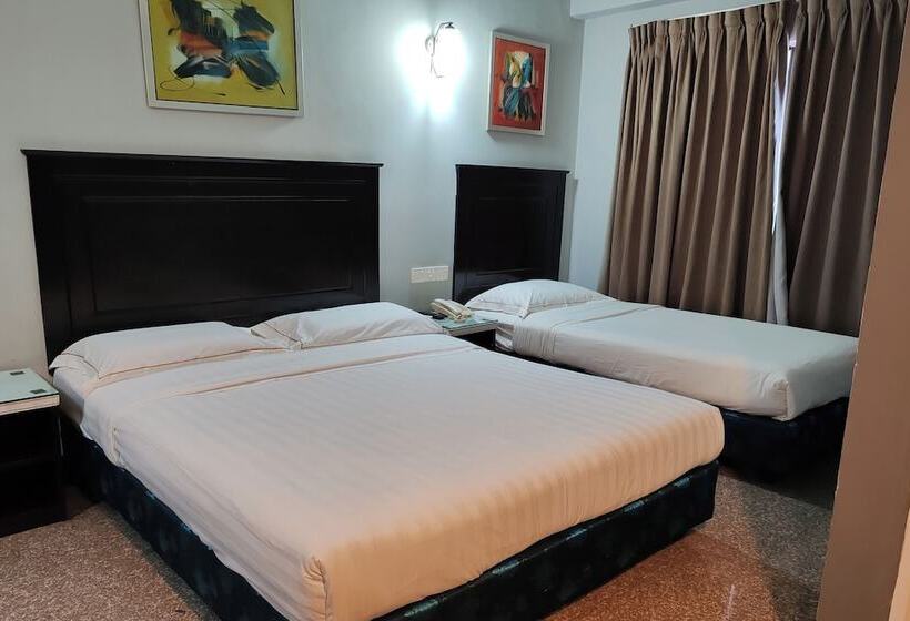 בית מלון כפרי Sri Puchong