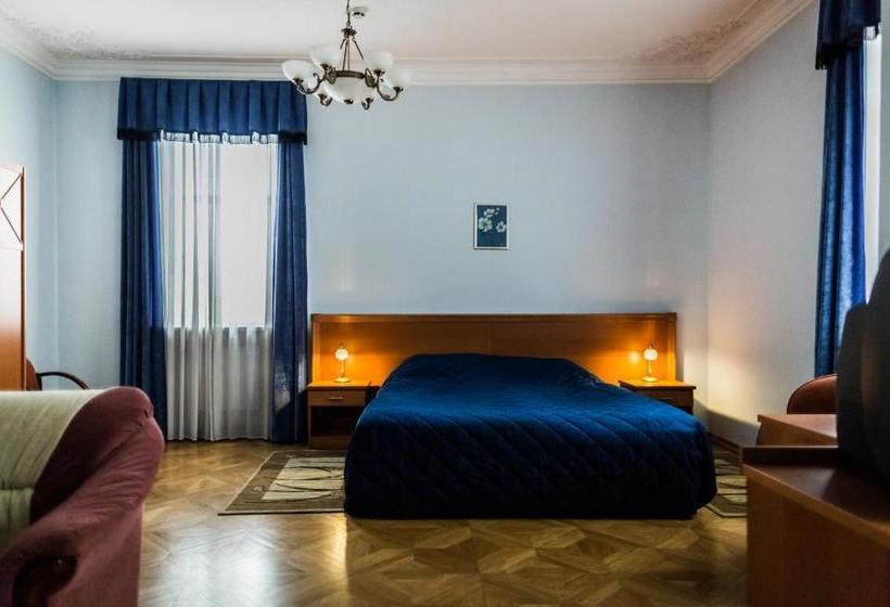 ホテル Usadba Derzhavina