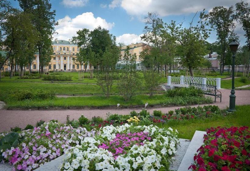 ホテル Usadba Derzhavina