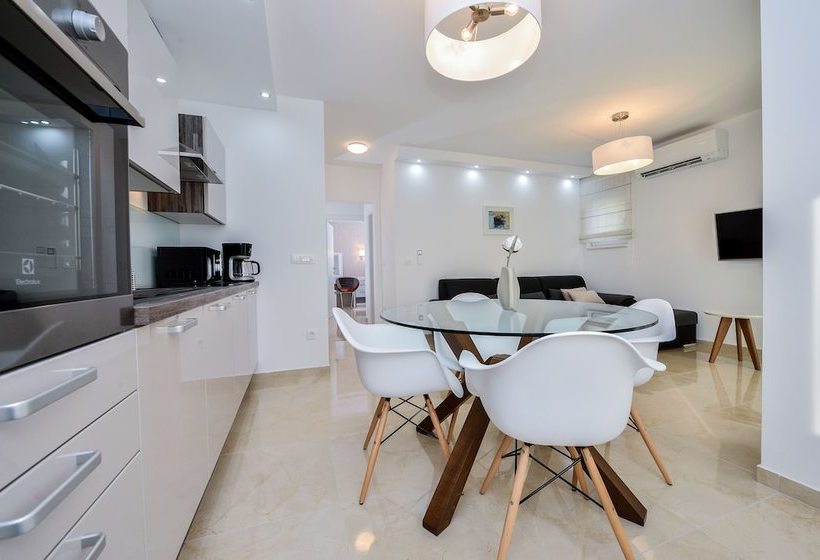 Luxury Apartments Villa Arta