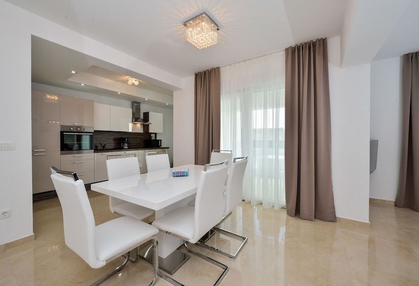 Luxury Apartments Villa Arta