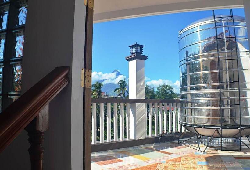 Mayon Backpackers Hostel