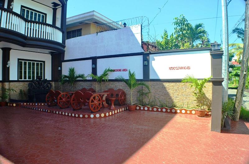 Mayon Backpackers Hostel