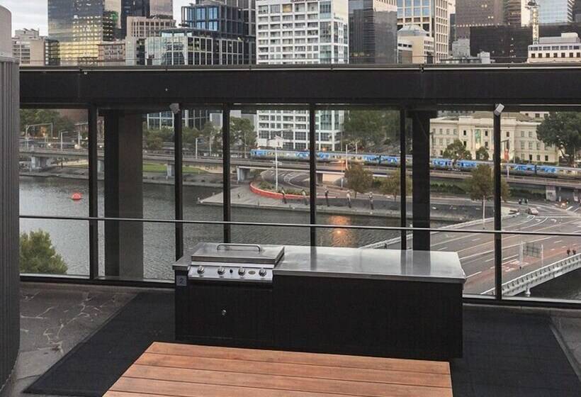 Mono Apartments On Freshwater