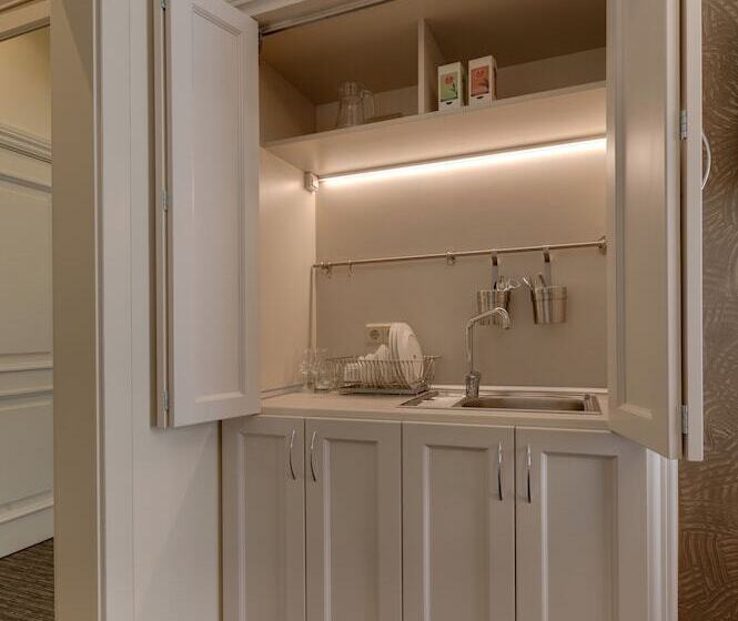 פנסיון Anastasia