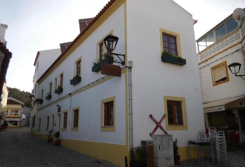 پانسیون Casa De Hóspedes Celeste By Portugalferias