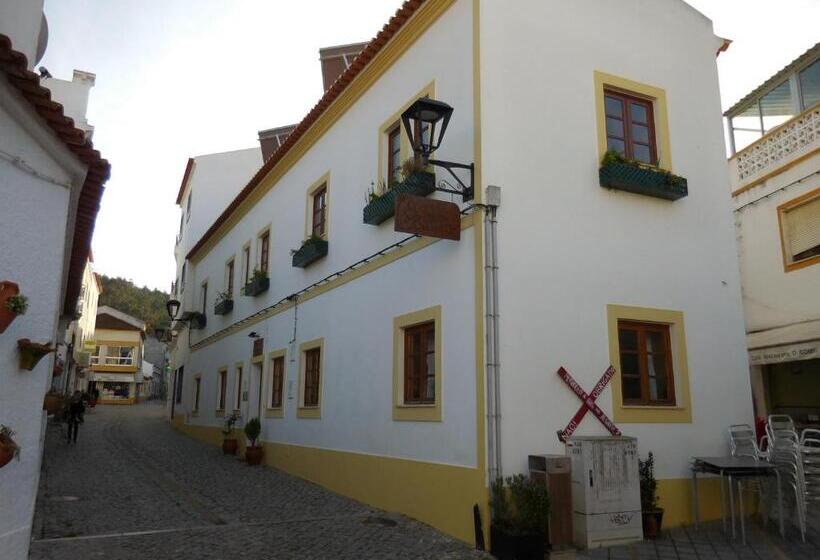 پانسیون Casa De Hóspedes Celeste By Portugalferias