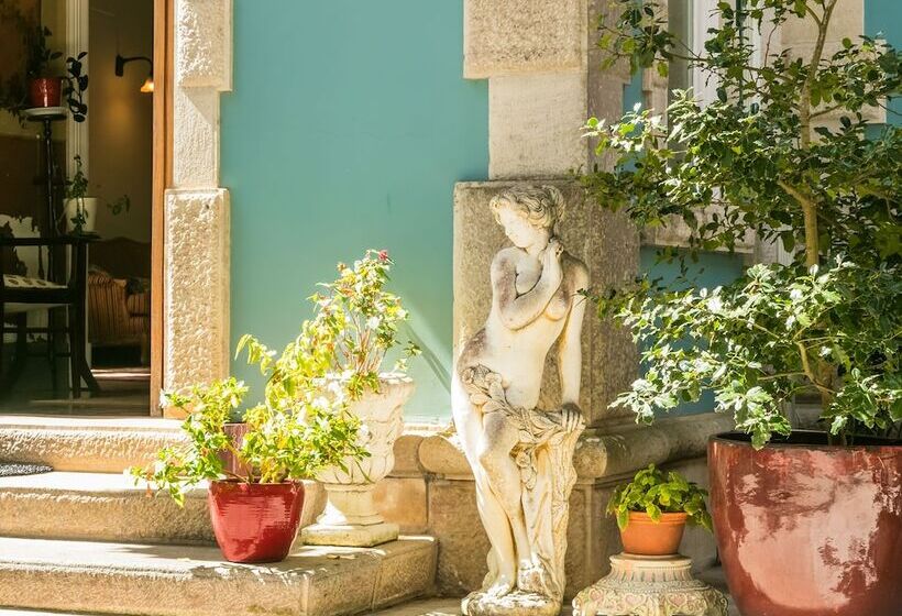 پانسیون Chalet Saudade