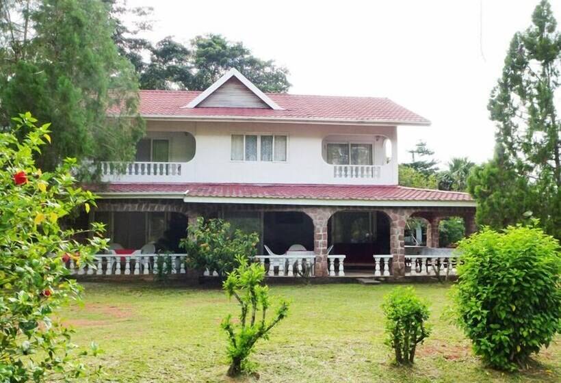 펜션 Chez Muriel Guest House