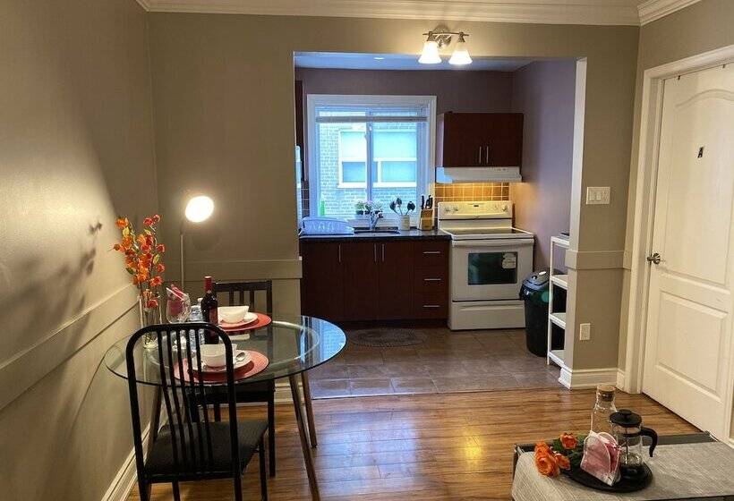 Пансион Kashaneh Guest House 27 Greenbriar