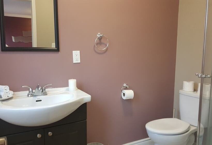 Пансион Kashaneh Guest House 27 Greenbriar